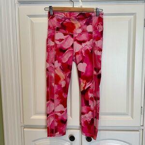 Athleta Ultimate Stashi Capri Cropped Leggings Brand New